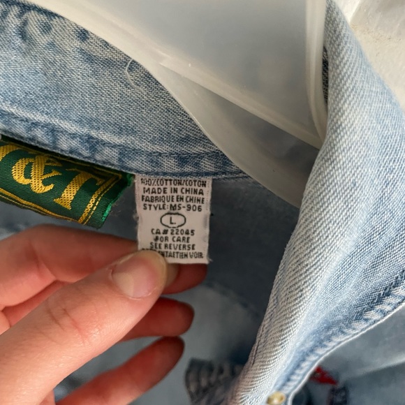 Light Jean Jacket - Picture 2 of 3